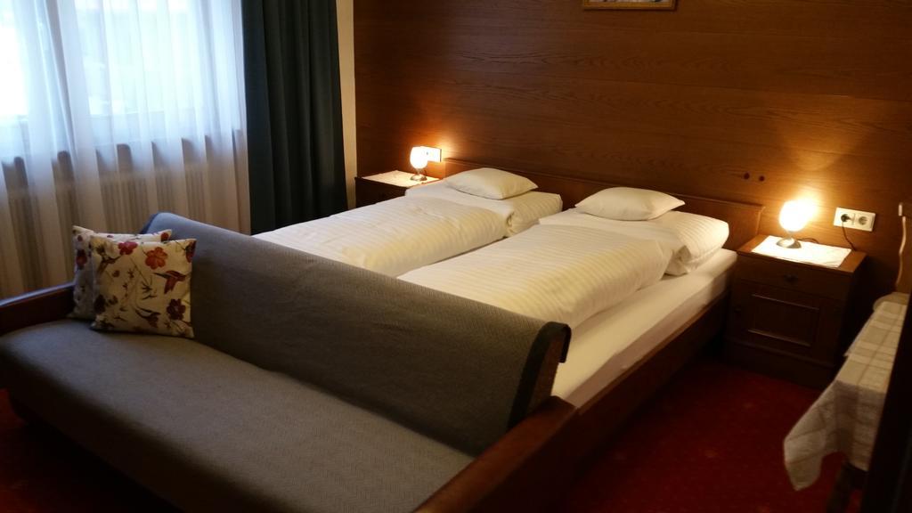Ferienwohnungen Plattner Langenfeld Room photo