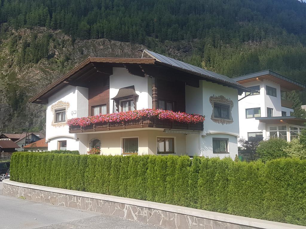 Ferienwohnungen Plattner Langenfeld Exterior photo